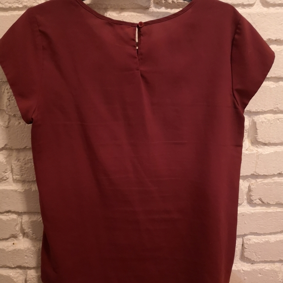 Red blouse t shirt - Picture 3 of 3